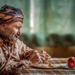 5 Makanan Tinggi Serat yang Penting untuk Kesehatan Lansia