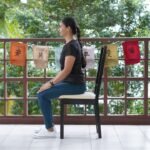 Mengenal Yoga Kursi untuk Lansia: 7 Manfaat dan Tips Praktis