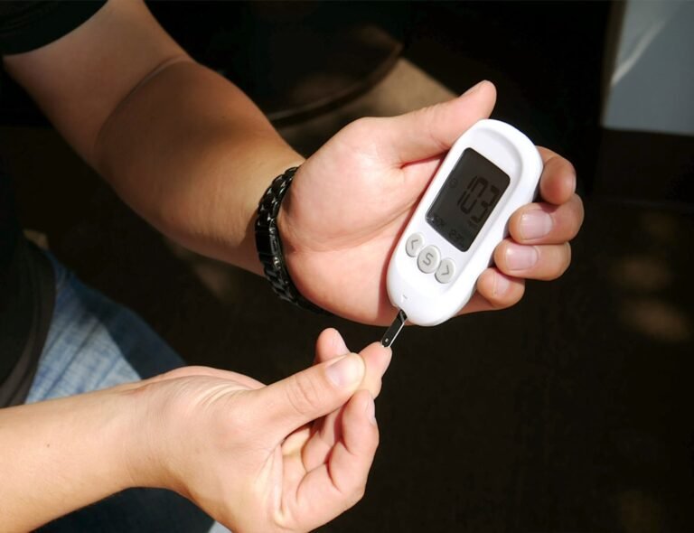 tanda diabetes tidak terkontrol lansia