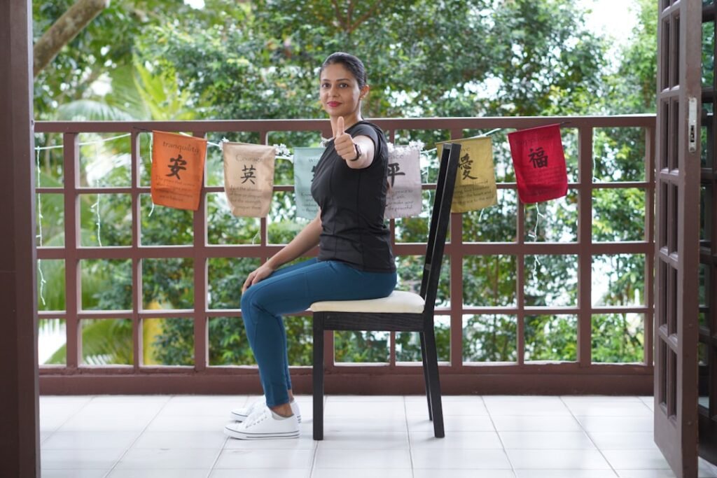 panduan yoga kursi lansia