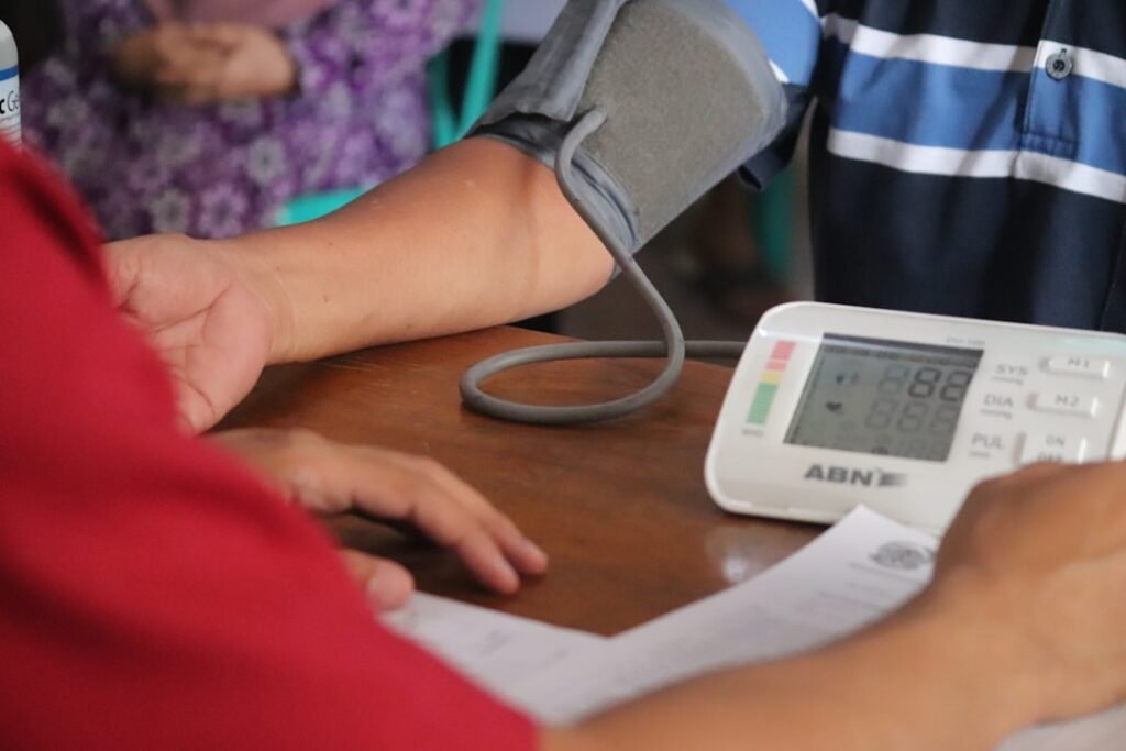 gejala hipertensi pada lansia